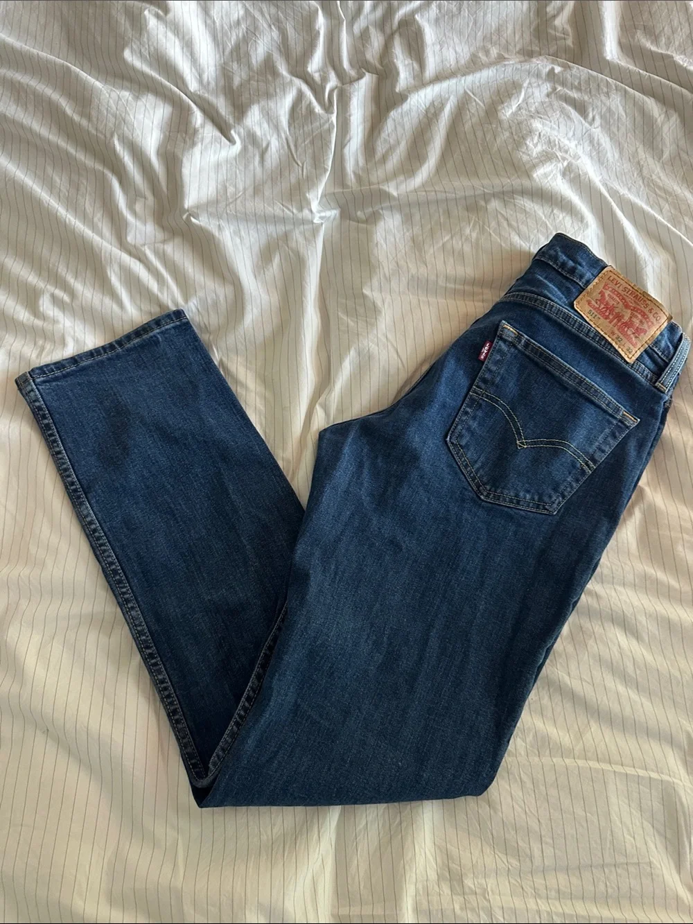 Levi’s - Classic Men's 511 Dark Blue Straight-Leg Jeans - 32x32